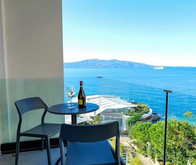 Junior Suite Side Sea View, Nertili