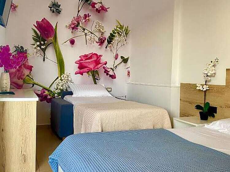 Standard Triple Room with Balcony, Nertili
