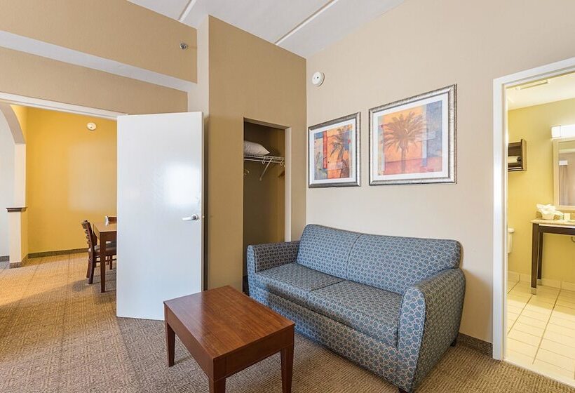 スイート, Comfort Suites Beachside
