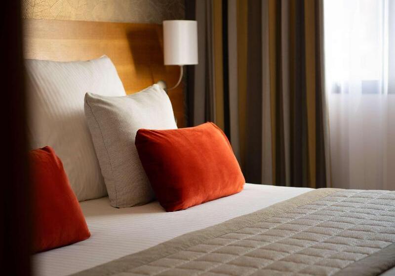 Номер Стандарт Адаптированный для Инвалидов, Holiday Inn Express Hotel & Suites Emporia, An Ihg