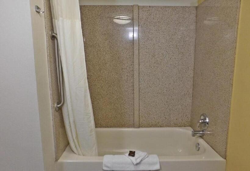 استودیوی استاندارد, Wingate By Wyndham Bowling Green