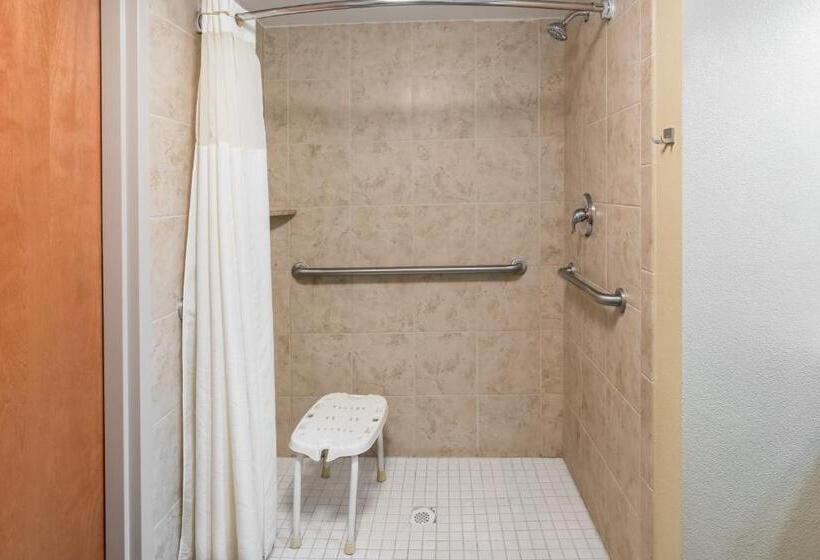 اتاق استاندارد با تخت بزرگ برای معلولان, Wingate By Wyndham Bowling Green
