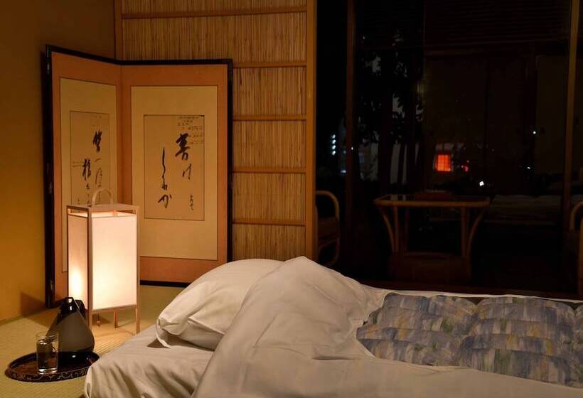 套房, Yamatoya Besso