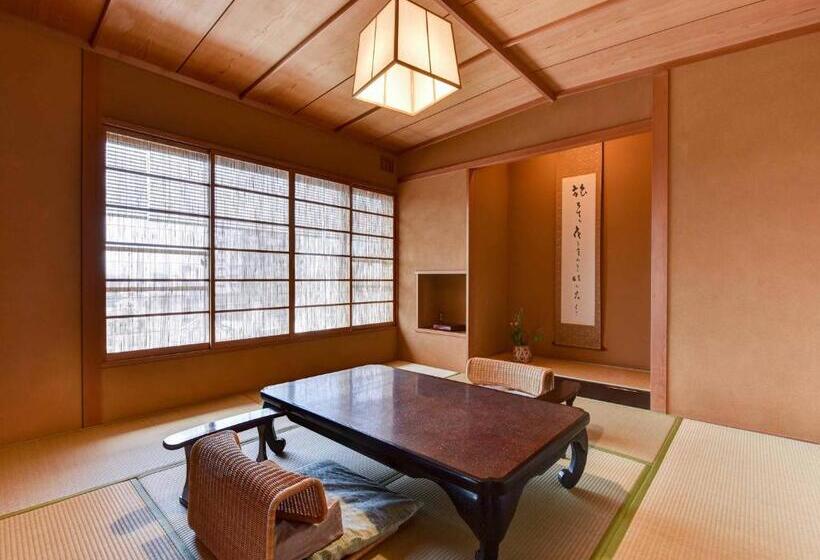 四人标准间, Yamatoya Besso