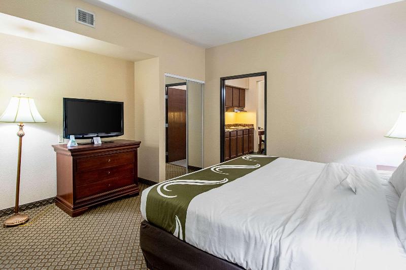 Люкс Кровать Кинг, Quality Inn & Suites