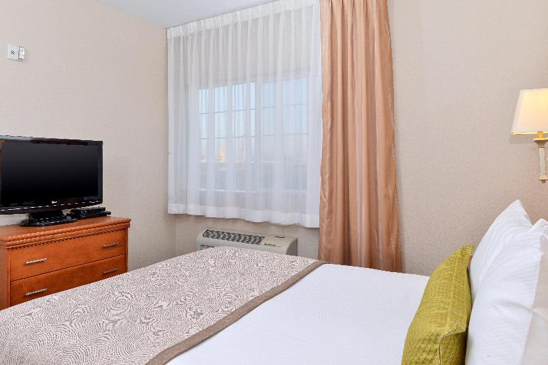Люкс Кровать Кинг, Candlewood Suites Turlock, An Ihg