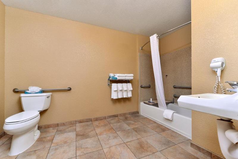 Студия Стандарт, Candlewood Suites Turlock, An Ihg