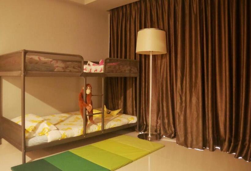 اتاق لوکس با بالکن, Genting View Resort