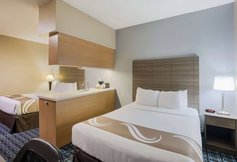 Люкс, Sonesta Essential Hotels Blue Springs