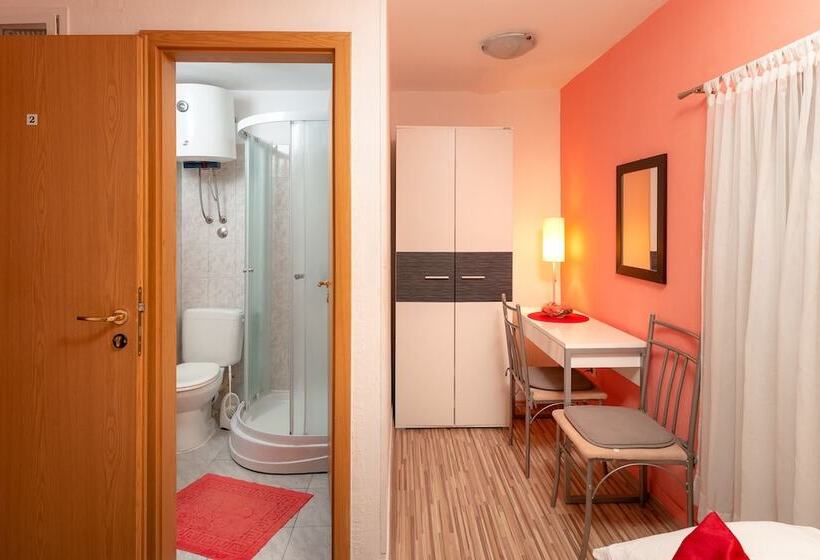 Номер Стандарт, Damira Rooms