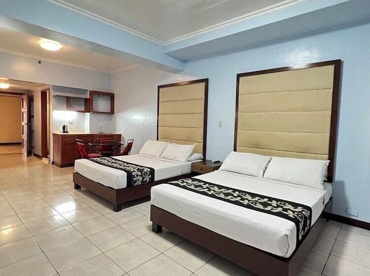패밀리 룸, Jupiter Suites