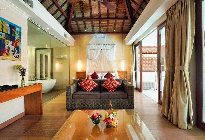 سوییت با چشم‌انداز استخر, Sunsea Resort