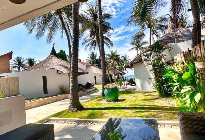 اتاق استاندارد با چشم‌انداز دریا, Sunsea Resort
