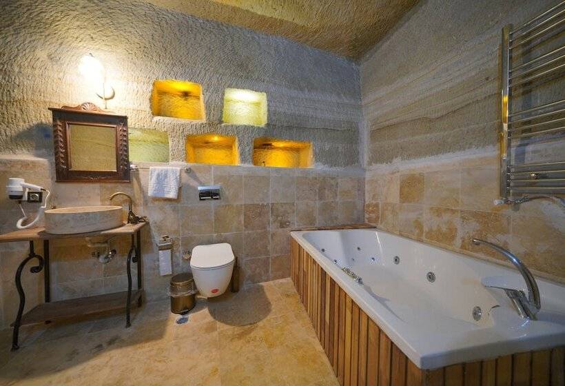 ファミリールーム, Travel Inn Cave
