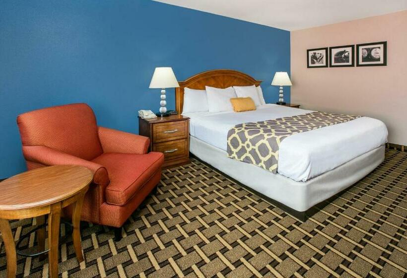 اتاق استاندارد با تخت بزرگ, Baymont By Wyndham Lawton