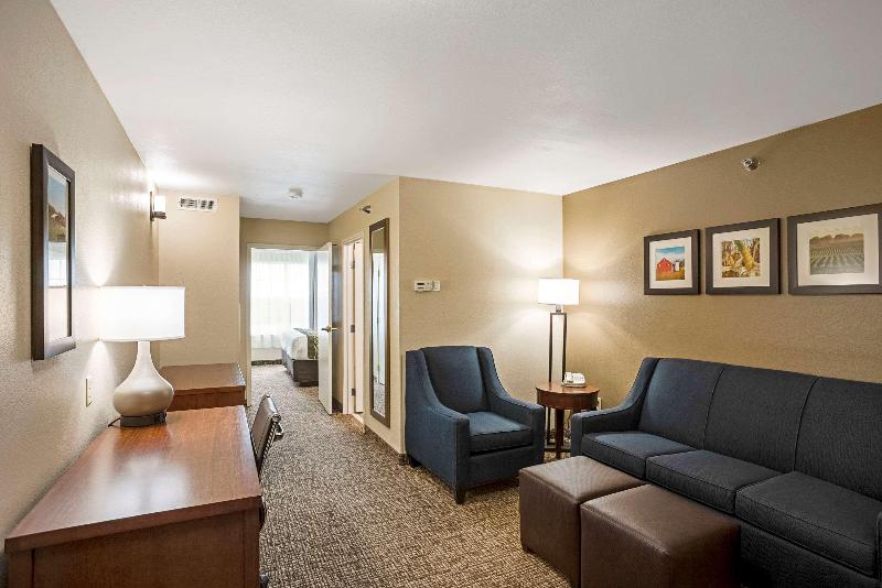 Люкс Кровать Кинг, Comfort Inn & Suites Independence