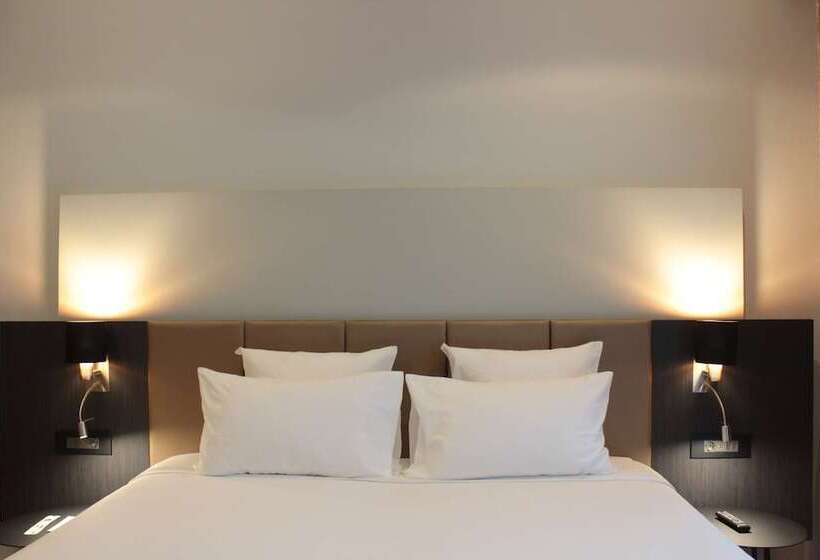 اتاق پرمیوم, Radisson Hotel Tamboho Waterfront Antananarivo