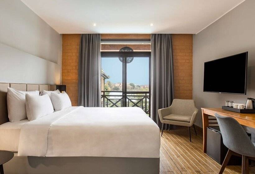 اتاق پریمیوم با چشم‌انداز دریاچه, Radisson Hotel Tamboho Waterfront Antananarivo