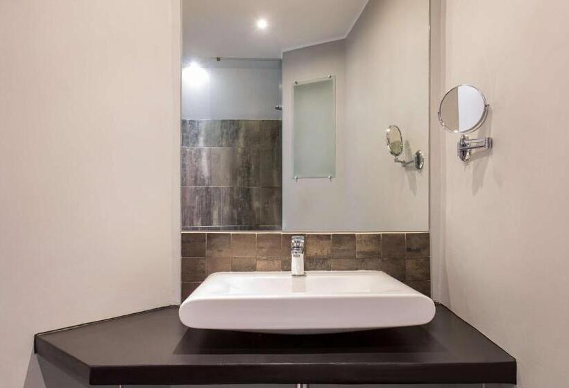 اتاق پرمیوم, Radisson Hotel Tamboho Waterfront Antananarivo