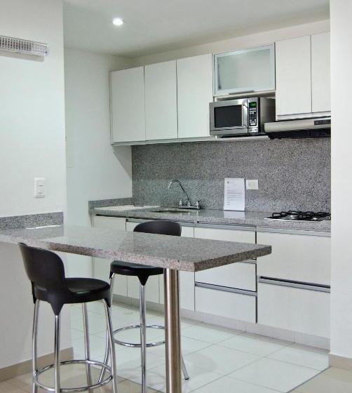 Апартаменты 1 Спальня, 122 Plaza Aparta