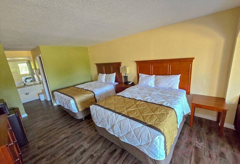 Люкс, Garden Inn And Suites Near Callaway Gardens Pine Mountain