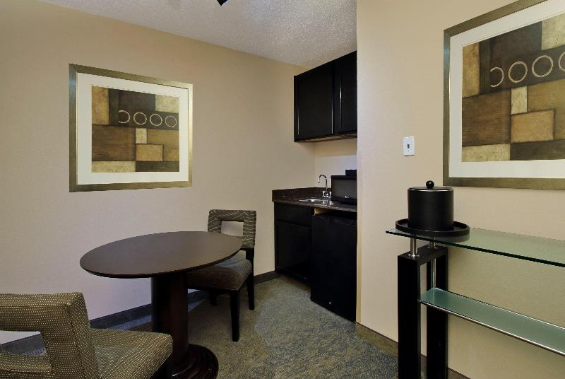 스위트 킹사이즈 침대, Holiday Inn Metairie New Orleans, An Ihg