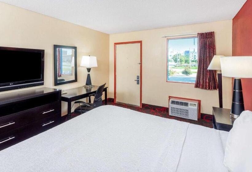 Стандартный Номер Кровать Кинг, Travelodge By Wyndham Richmond In