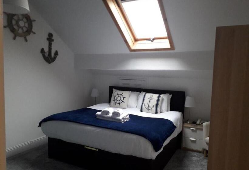 اتاق استاندارد چهار تخته, Edendale House