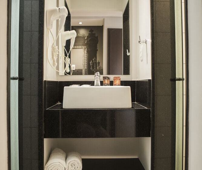 Номер Deluxe, Palais