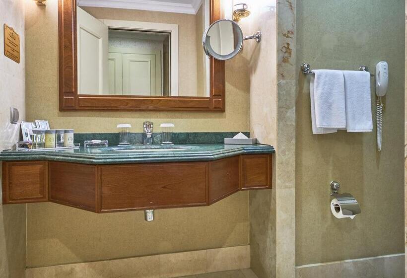اتاق لوکس با تخت بزرگ, Rixos President Hotel Astana