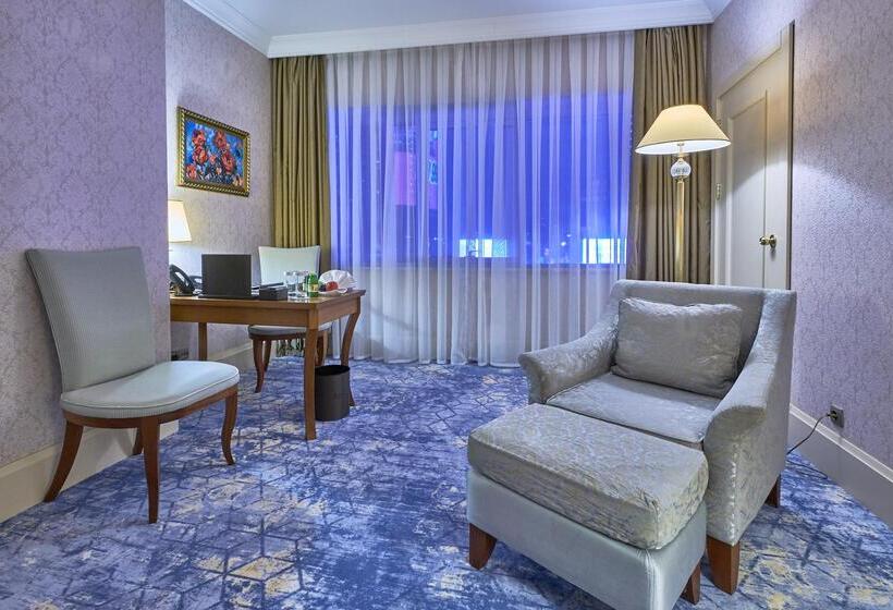 اتاق لوکس با تخت بزرگ, Rixos President Hotel Astana