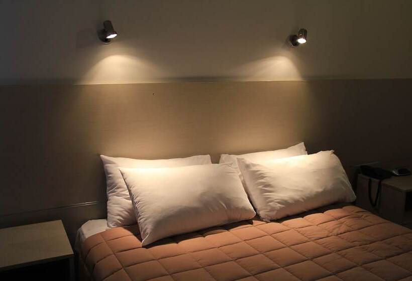 Студия Премиум, Auckland Airport Kiwi Motel