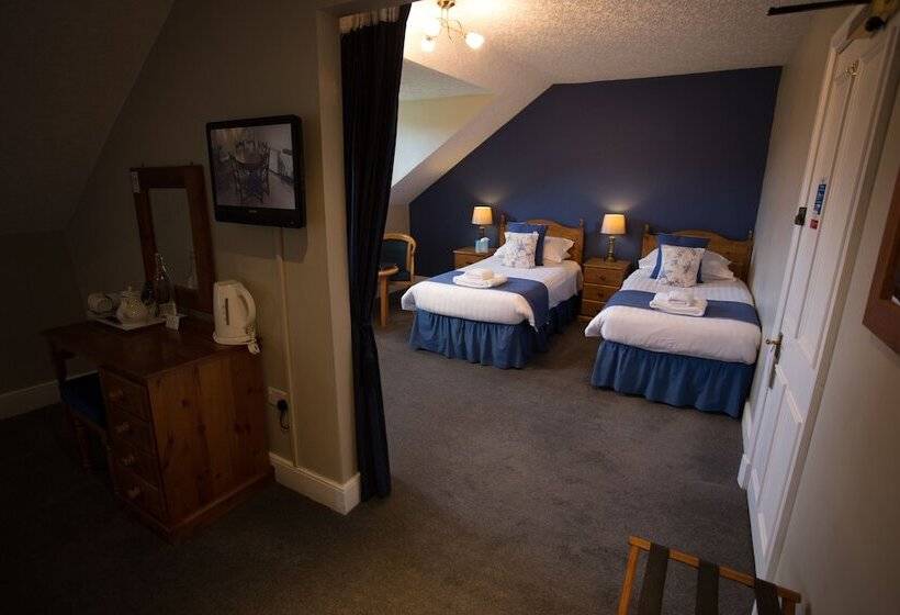 اتاق استاندارد سه نفره, Brathay Lodge