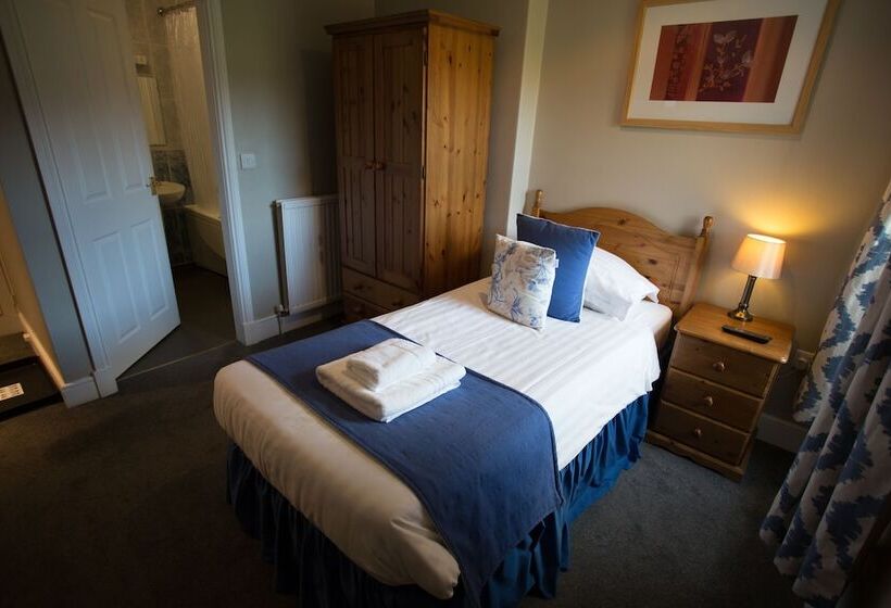 اتاق استاندارد سه نفره, Brathay Lodge