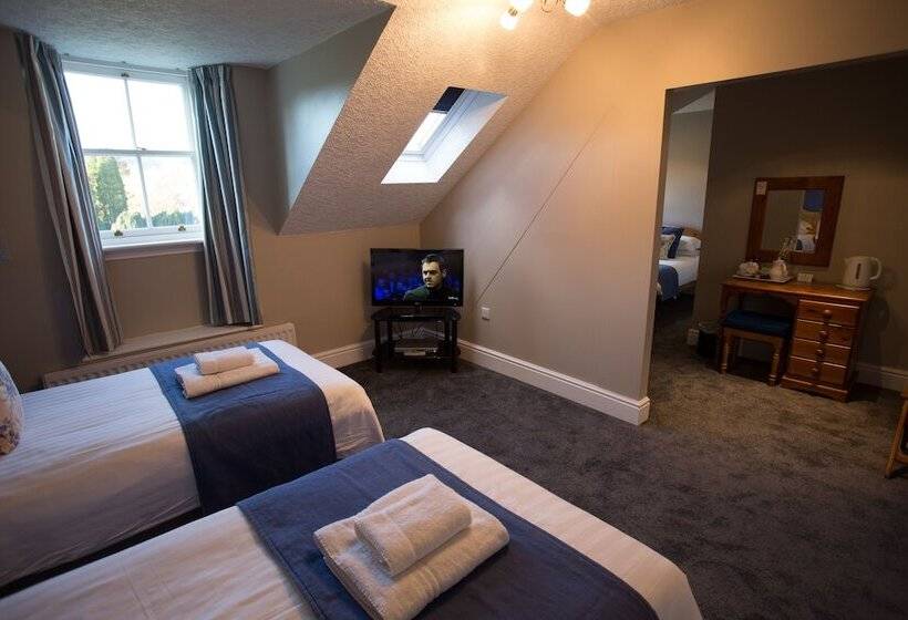 اتاق استاندارد سه نفره, Brathay Lodge