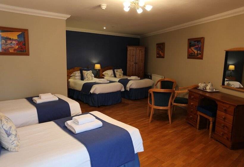 اتاق استاندارد چهار تخته, Brathay Lodge