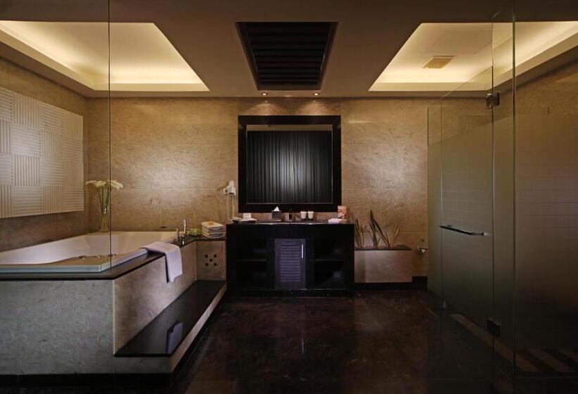 سوییت جونیور, Fm7 Resort Hotel   Jakarta Airport