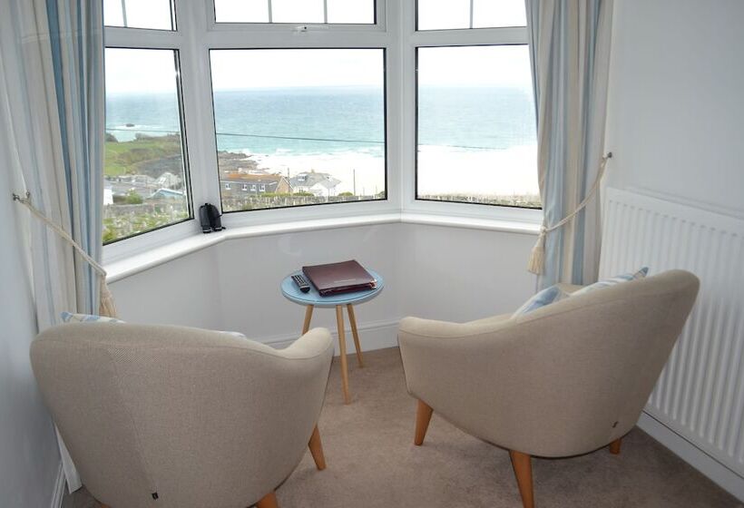 اتاق استاندارد با چشم‌انداز دریا, Tregony Guest House