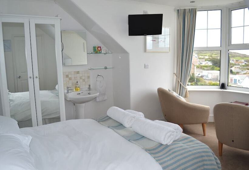اتاق استاندارد با چشم‌انداز دریا, Tregony Guest House