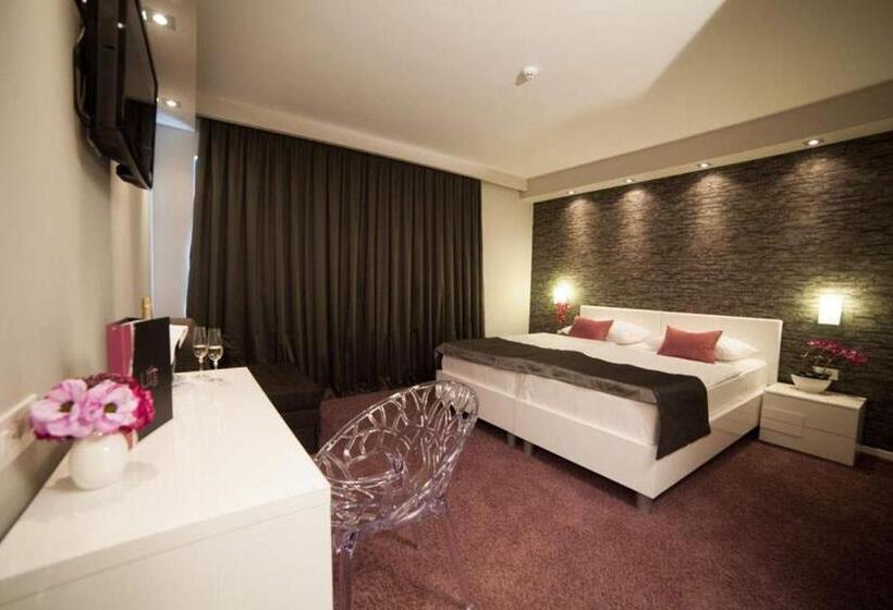 اتاق سوپریور با چشم‌انداز دریا و بالکن, Boutique Hotel Life