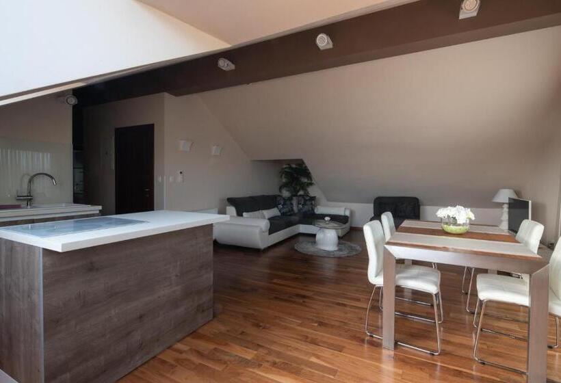 سوئیت پرزیدنت, Boutique Hotel Life