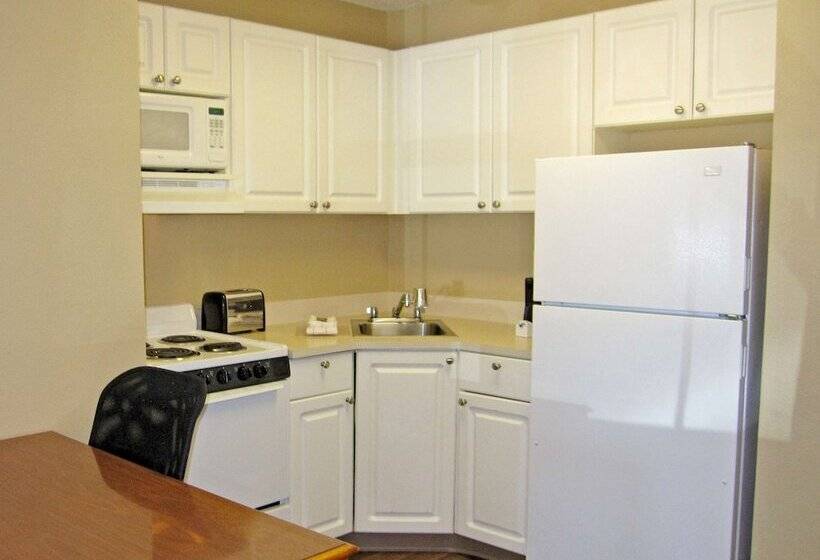 Студия Deluxe, Extended Stay America Suites  Detroit  Novi  Orchard Hill Place