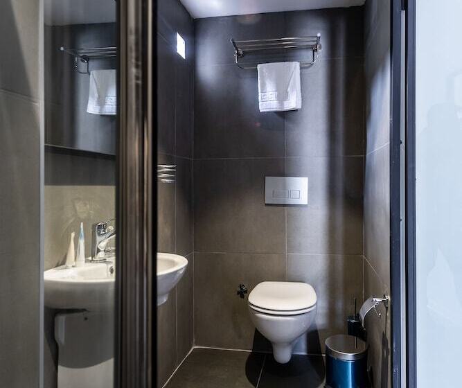 اتاق لوکس, Pesa Suites