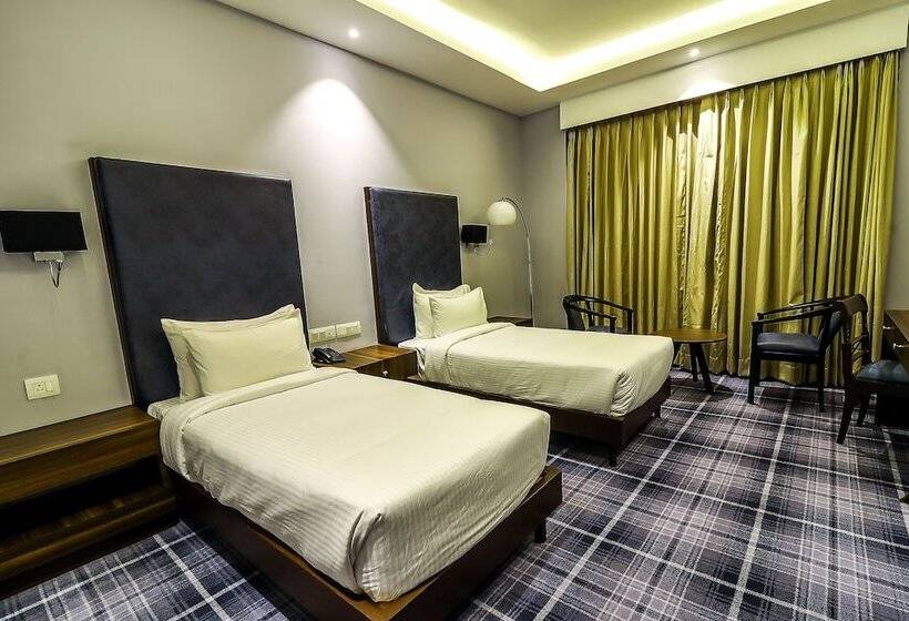 اتاق لوکس, Piccadily Raipur