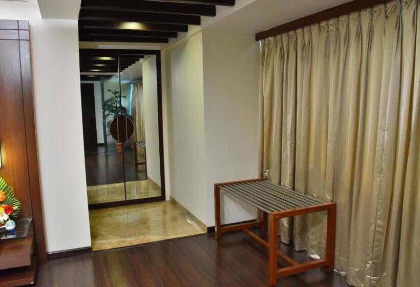 Президентский Люкс, Seasons  Rajkot