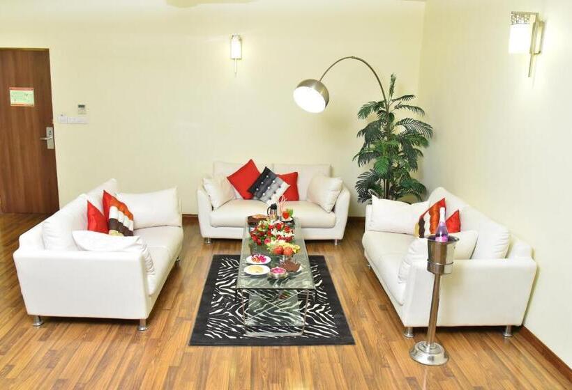 Люкс, Seasons  Rajkot