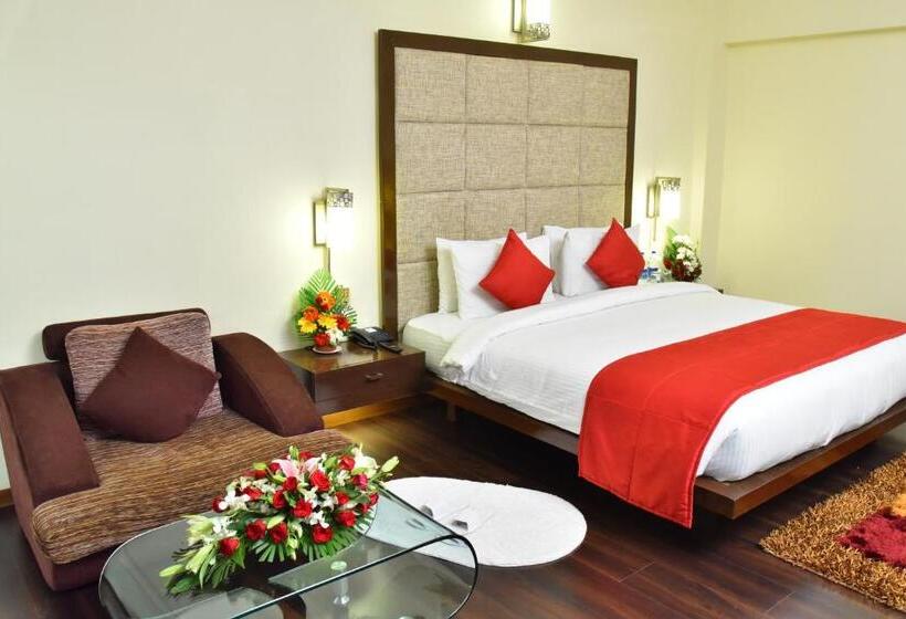 Люкс, Seasons  Rajkot