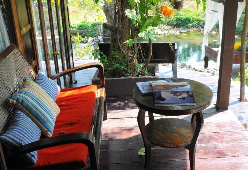 ویلای 1 خوابه, Zantiis Ndol Villas
