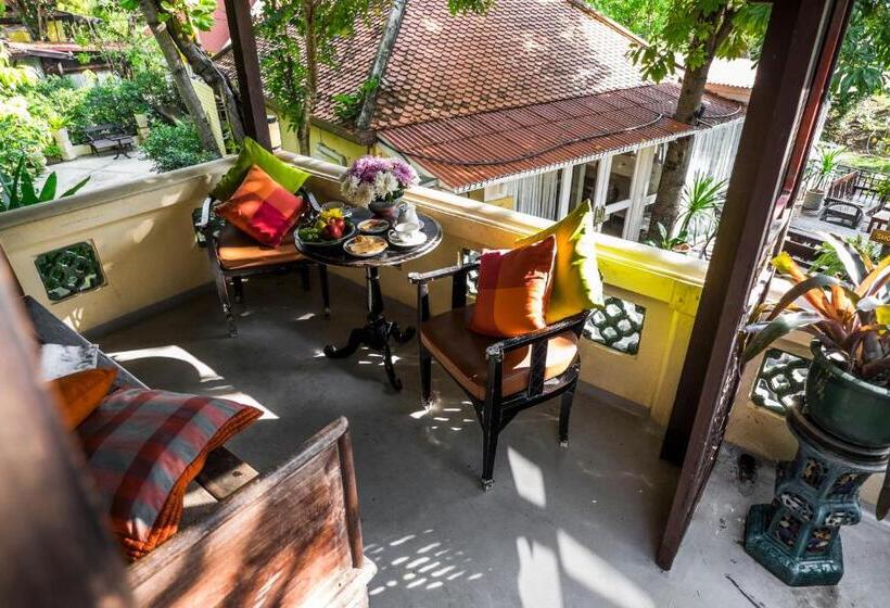 سوییت, Zantiis Ndol Villas