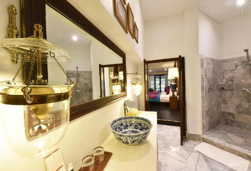 ویلای 2 خوابه با هیدروماساژ, Zantiis Ndol Villas